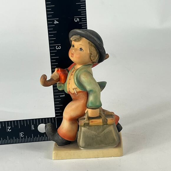 Goebel Hummel Merry Wanderer Figurine Little Boy Suitcase 70s True Vtg Germany - Picture 7 of 9